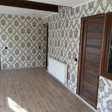 біля річки Privatunterkunft *