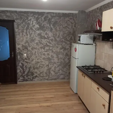 біля річки