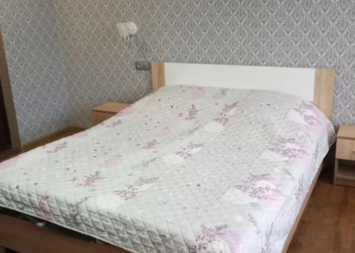 біля річки Rum i privatbostad Kvasy